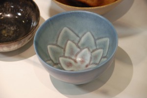 蓮紋茶碗